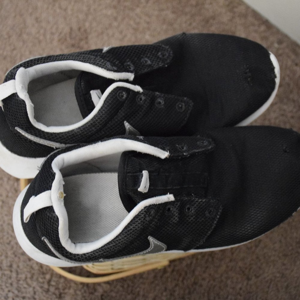 Nike Roshe (no laces)
